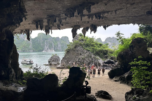 Hanoi - Ninh Binh - Baie d'Halong - Hue - Da Nang - Hoi An - Hochiminh Ville - Cai Be - Can Tho